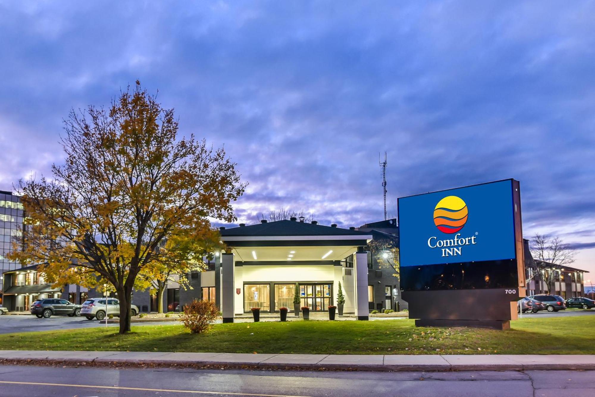 Comfort Inn Montreal Aeroport Pointe-Claire Bagian luar foto