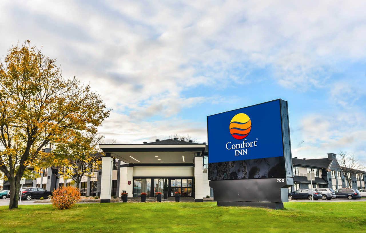 Comfort Inn Montreal Aeroport Pointe-Claire Bagian luar foto